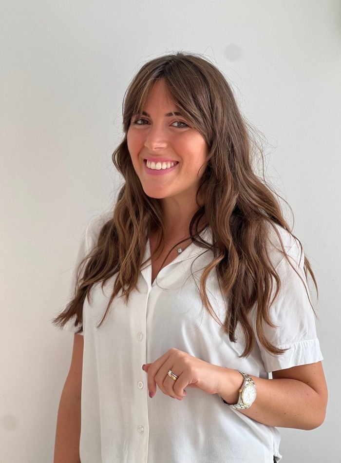 melania receptionist